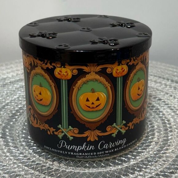 BBW Pumpkin Carving 3 Wick Scented Candle NWT - Picture 1 of 4